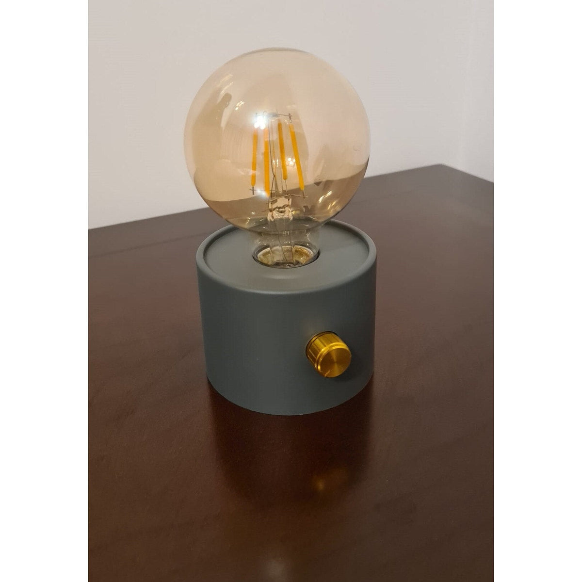 Mini Veioza decorativa, Bec Retro Lumina Calda, Intensitate reglabila, Alimentare 3 x Baterii tip AA (neincluse) - Boomsale.ro