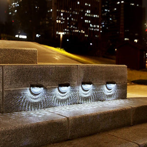 Set 4 Lampi Solare pentru Exterior, Montare Perete, cu 6 LED-uri, Lumina Calda - Boomsale.ro