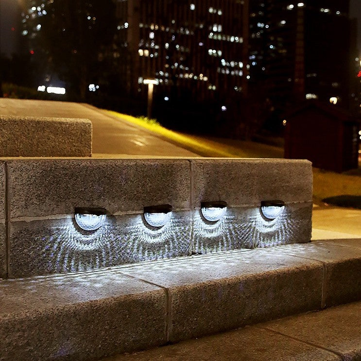 Set 4 Lampi Solare pentru Exterior, Montare Perete, cu 6 LED-uri, Lumina Calda - Boomsale.ro